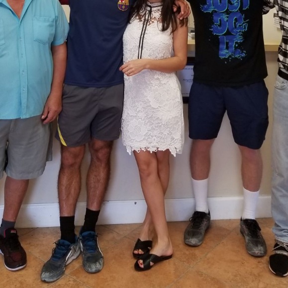 Dress - Picture 4 of 4